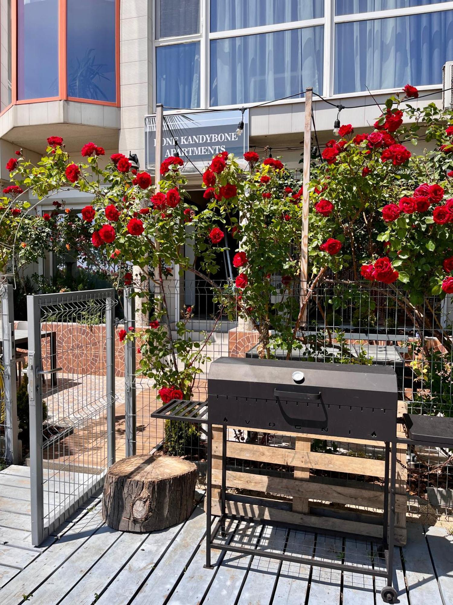 Done Kandybone Apartments Burlach'ya Balka Dış mekan fotoğraf